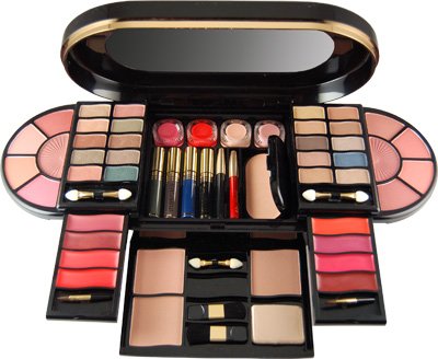  Kits on Must Haves Items In Portable Makeup Kits     Beauty Ramp     A
