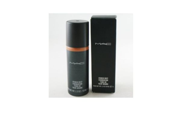 MAC Studio Mist Foundation Spray MAC Studio Mist Foundation Spray