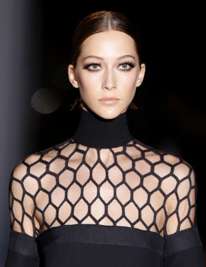 2012-09-19T153447Z_2131485085_GM1E89J1THG01_RTRMADP_3_ITALY-FASHION